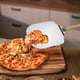 thumbnail image 3 of Fiudx Pala para Pizza, Versátil Espátula de Aluminio de 30 Cm, Mango Ergonómico de Madera, Cabezal Curvo para Facilitar La Transferencia de Alimentos, Ideal para Hornear Pasteles, Pizzas y Filetes, I, 3 of 4
