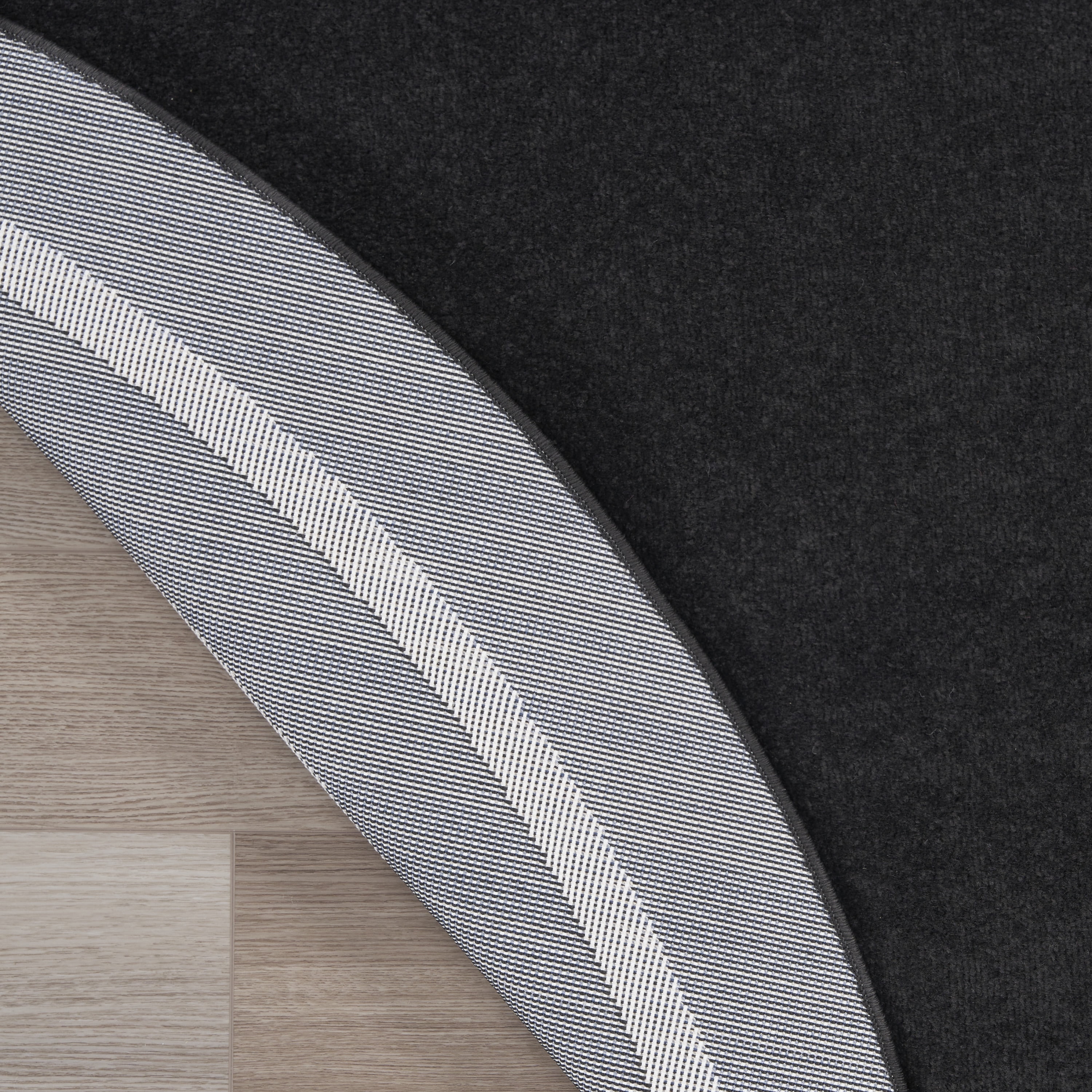 Nourison Essentials Indoor/Outdoor Black Ivory 8' x round Area Rug, (8 Round)