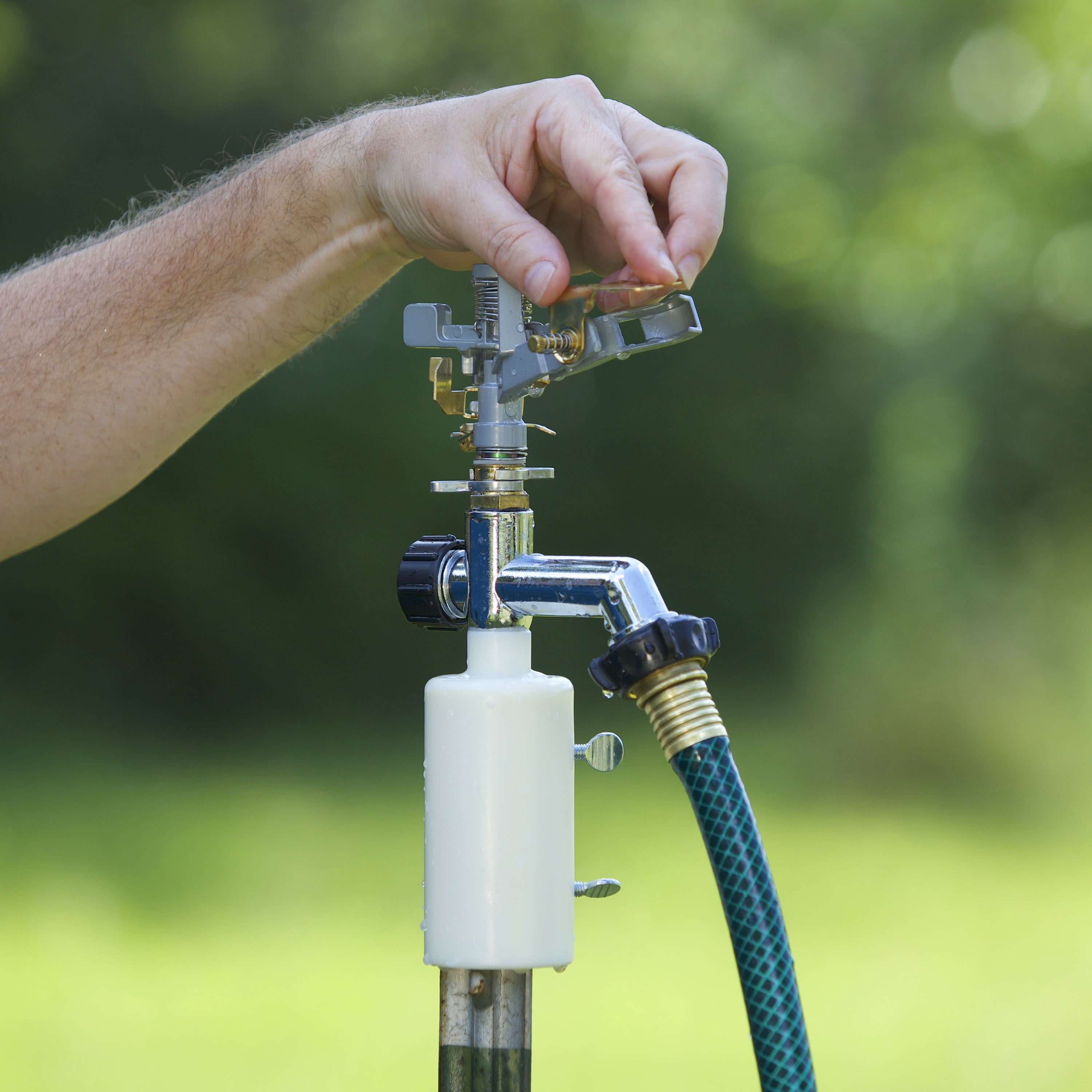 Melnor T-Post Pulsating Sprinkler