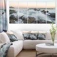 thumbnail image 1 of Bay of Beaky Vagues Blanches Vibrantes, 1 of 1
