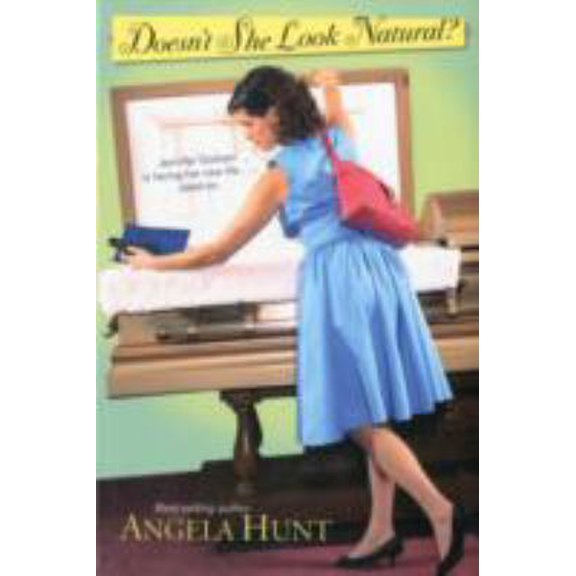 Pre-Owned Doesn't She Look Natural? (Fairlawn) (Paperback) 141432605X 9781414326054