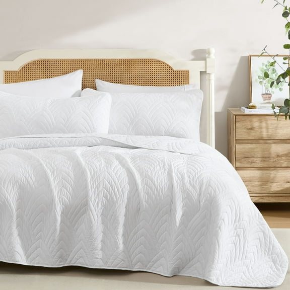 THD Winston - 3 Piece Full Queen Size Quilt Set, Lightweight Queen Bedspread Coverlet Set (Full/Queen, White)