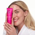 thumbnail image 2 of Limpiador facial exfoliante Nip+Fab Salicylic Acid Fix Scrub, 2 of 8