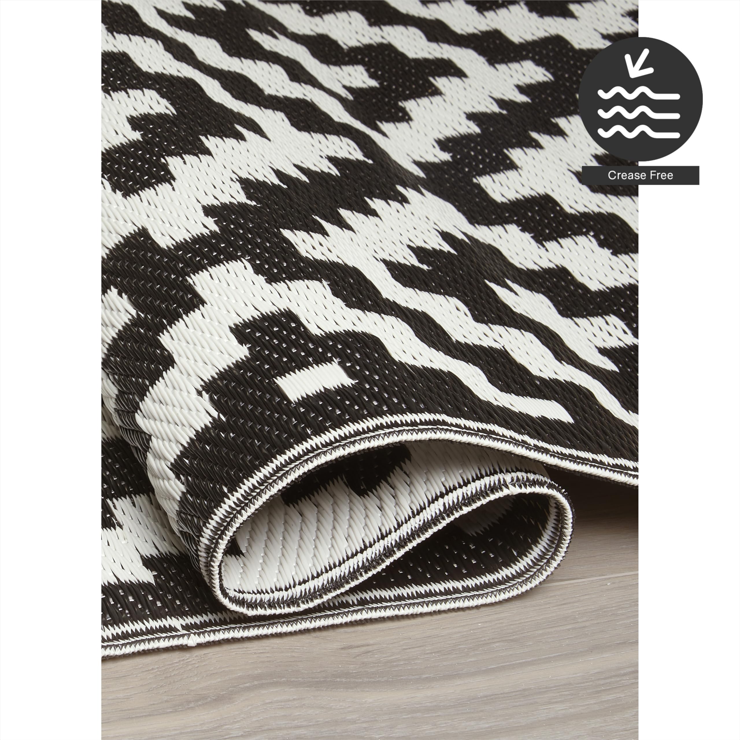FH Home Outdoor Rug - Reversible - Indoor Use, Kids Room, Mudroom - Stain Resistant, Easy to Clean Weather Resistant Floor Mats - Aztec - Black/White (3 ft x 5 ft)