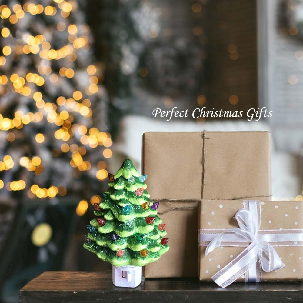Ceramic Christmas Tree Night Light, Vintage Green Christmas Tree Wall Plug in Night Light, Hand Painted eramic Hallway Nightlight for Christmas, Home Décor