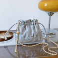 thumbnail image 1 of Bolso pequeño con cadena y cordón de estilo occidental, estilo coreano, para mujer, verano 2025, nuevo bolso tipo cubo con todo incluido para mujer, 1 of 5
