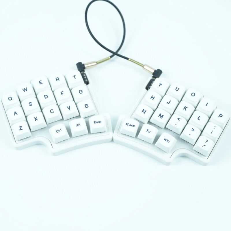 SW35 Split Ergonomic Mechanical Keyboard, QMK/VIA Programmable Split-Hand Design with Hot-Swappable Switches and RGB Backlighting