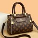 thumbnail image 4 of Bolso de mano de lujo tejido a mano de gran capacidad de cuero suave para mujer, bolsos cruzados de hombro, bolsos de diseño de ocio para damas, 4 of 5