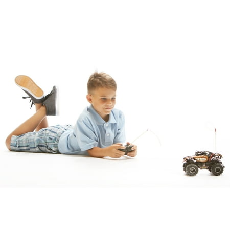 New Bright 1:24 Radio Control Monster Jam Truck - Mutt Rottweiler