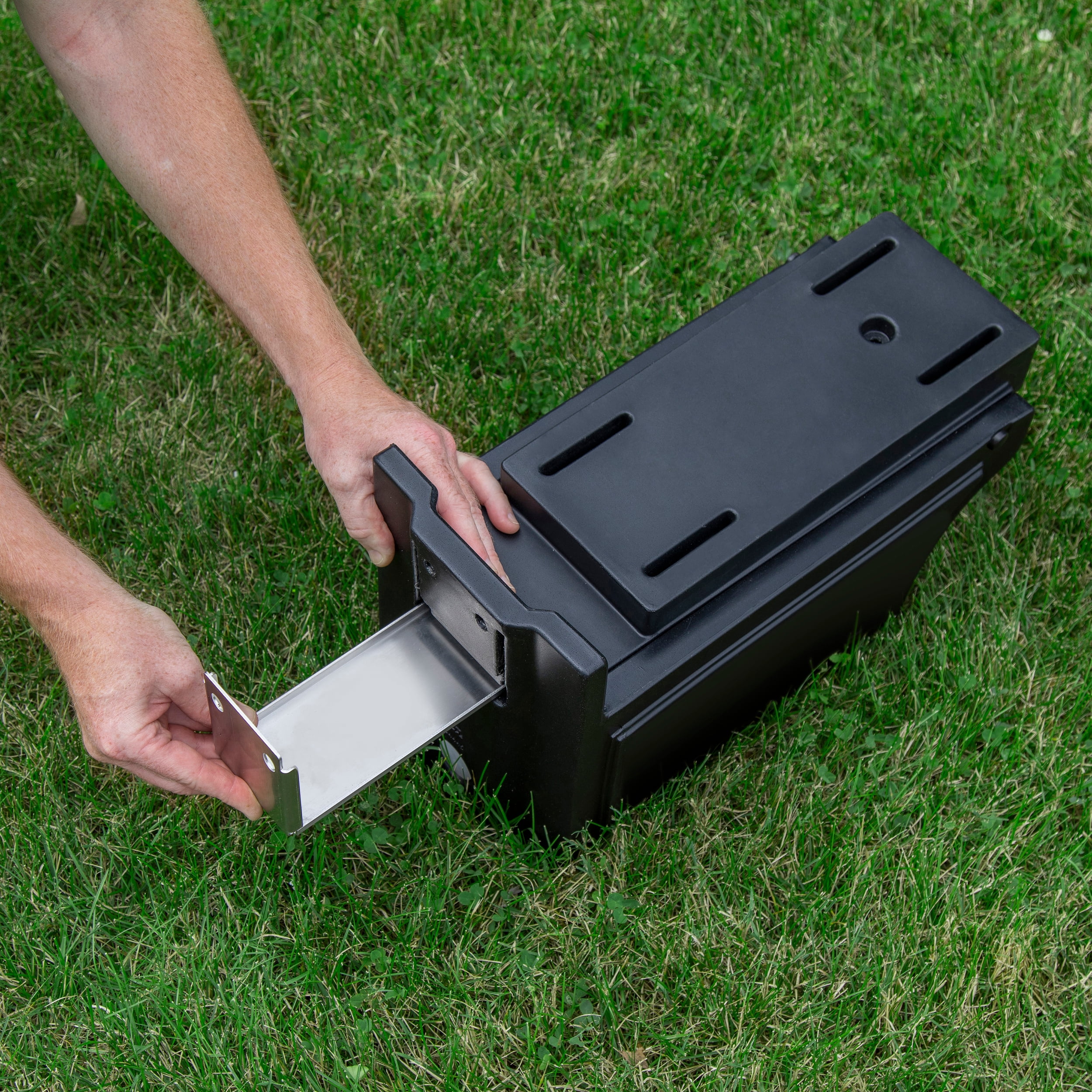 Step2 Atherton 59" Onyx Black Plastic Mailbox Post Kit