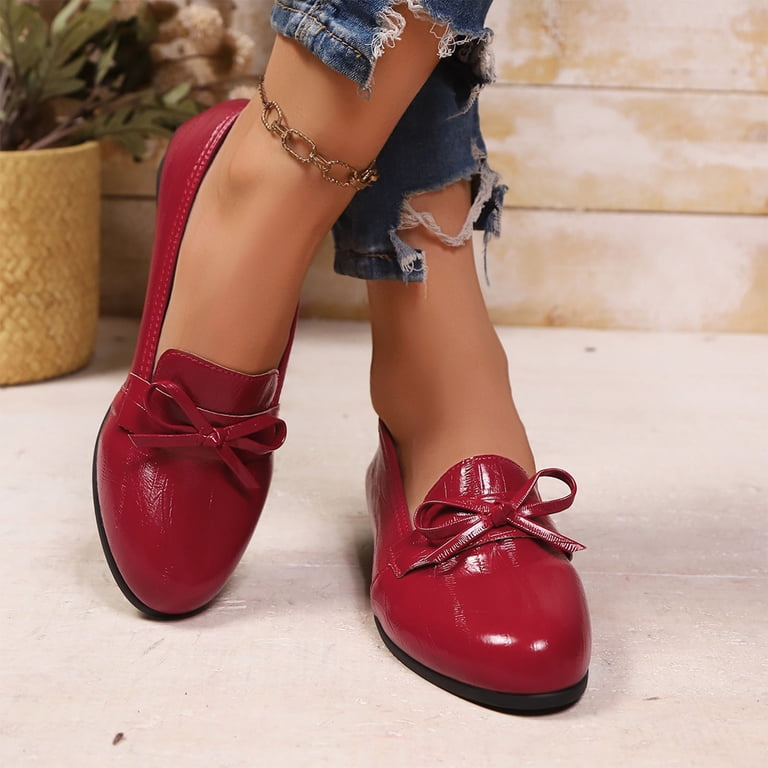 Xucatan Closed Pointed Toe Flats for Women Leather Pointy Toe Comfortable Low Heel Slip On Pumps Shoes Office Lady Leather Dress Shoes Work Party Dating Church Gift
