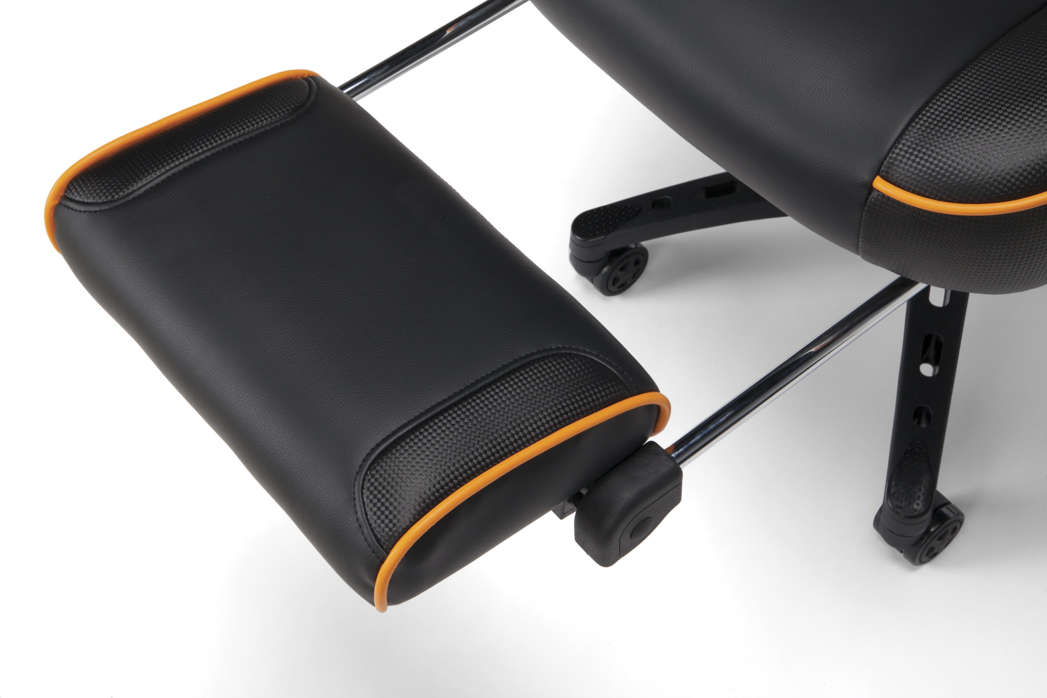 Fortnite OMEGA Xi Gaming Chair RESPAWN Reclining Ergonomic Chair with Footrest OMEGA 02