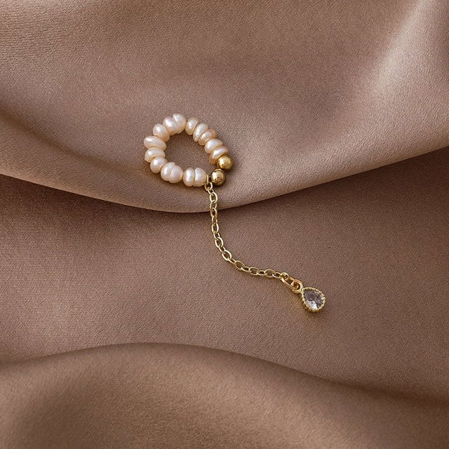 Pendientes con clip para la oreja con borlas de perlas de agua dulce y diseño de estilo, con temperamento de hada, uso versátil