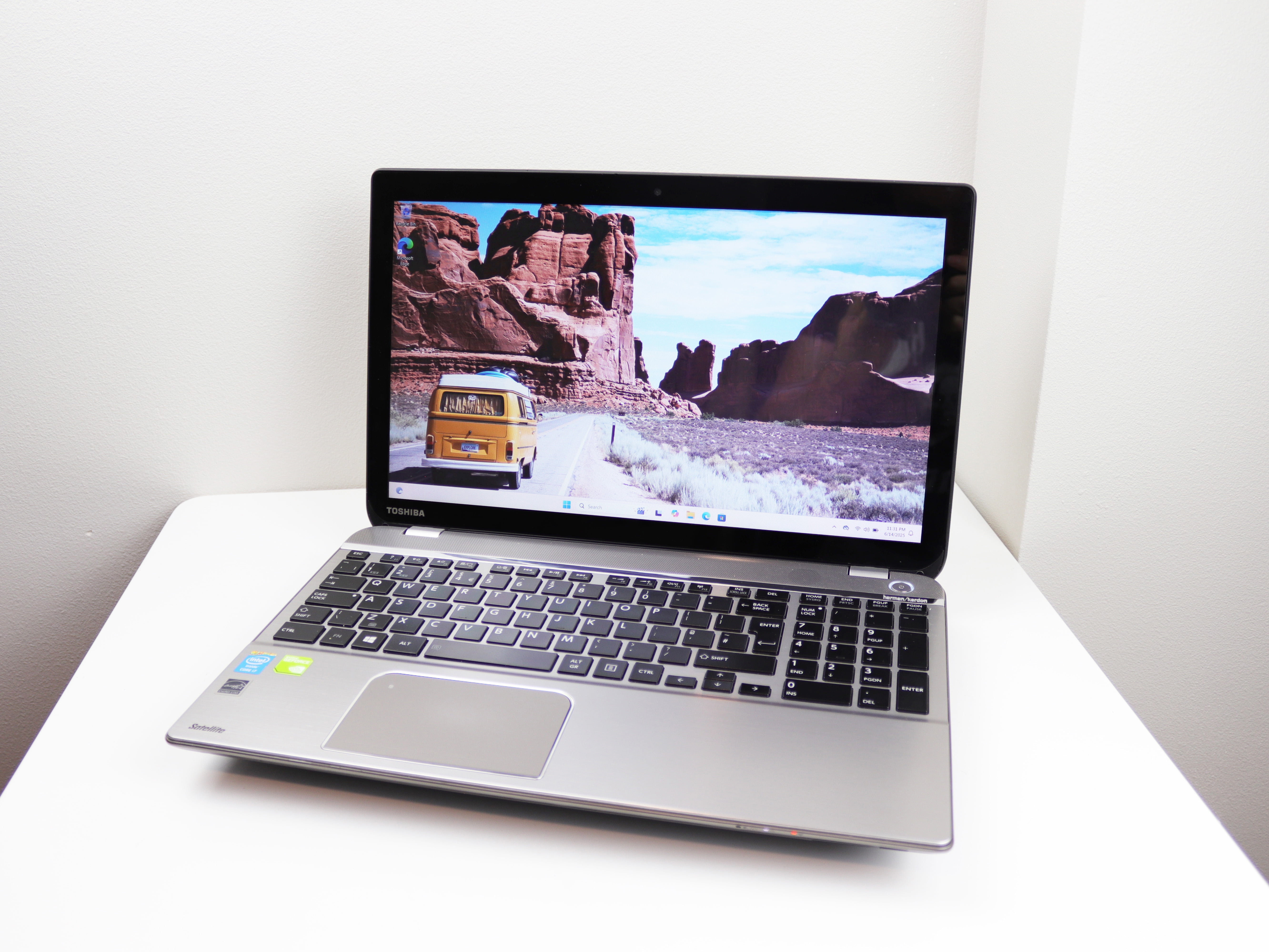Toshiba■WIndows11 Corei7 SSD Blu-ray■ $_57.JPG?set_id=880000500F