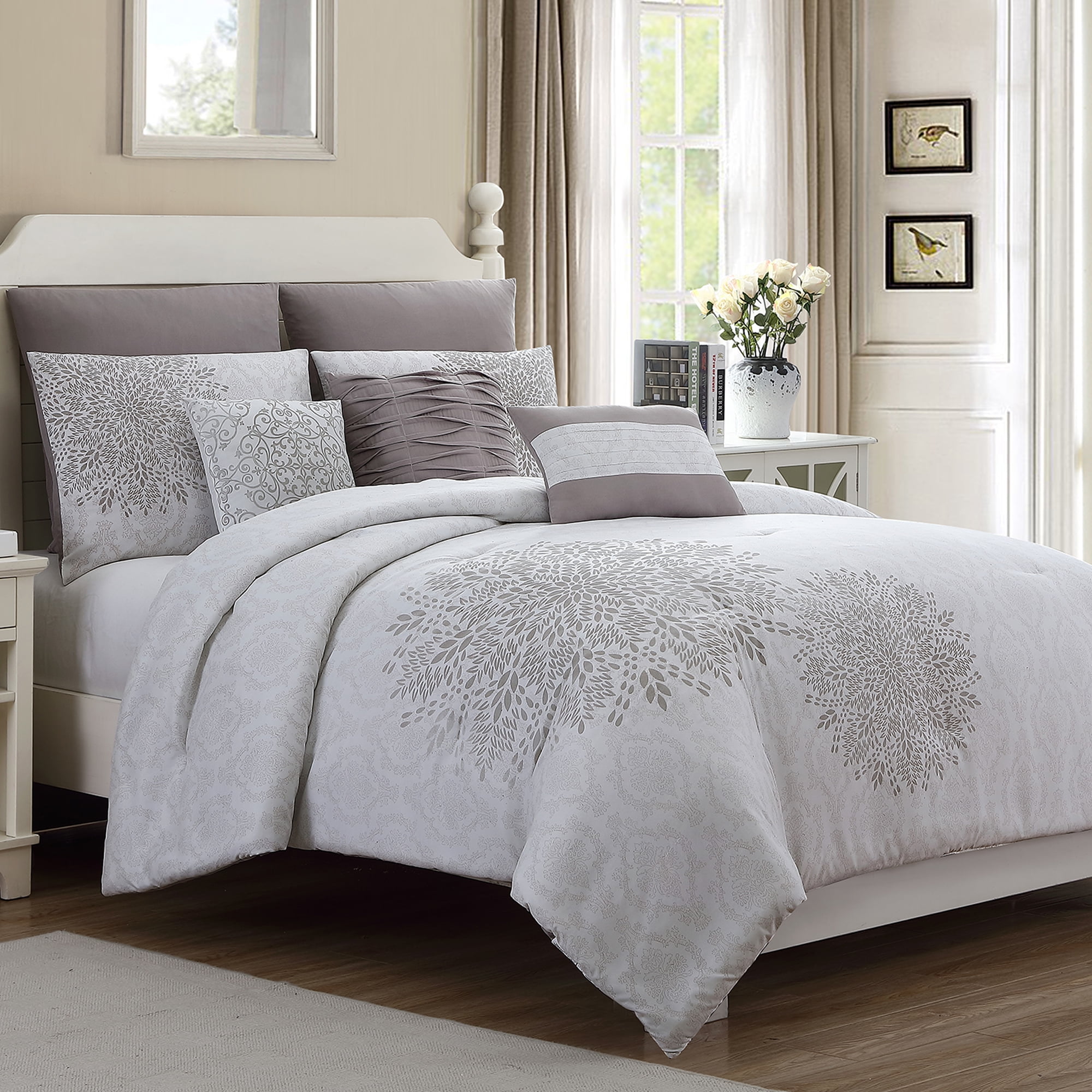 8 Piece Lace Technique Comforter Set Devonshire