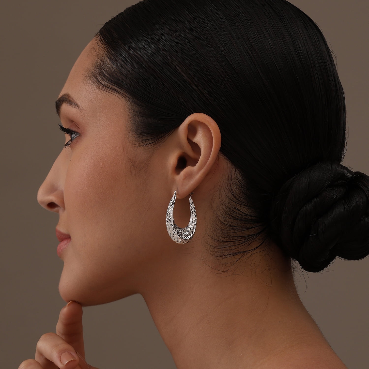 LeCalla 925 Sterling Silver Light-Weight Diamond Cut Hypoallergenic Click Top Oval Hoop Earrings for Women and Teen 35MM