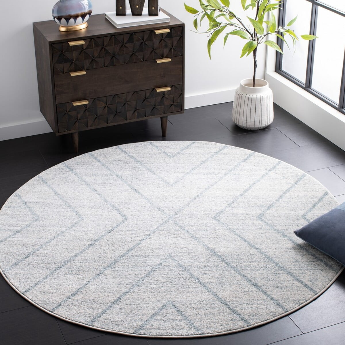 SAFAVIEH Adirondack Evonne Geometric Area Rug, Light Grey/Light Blue, 6' x 6' Round