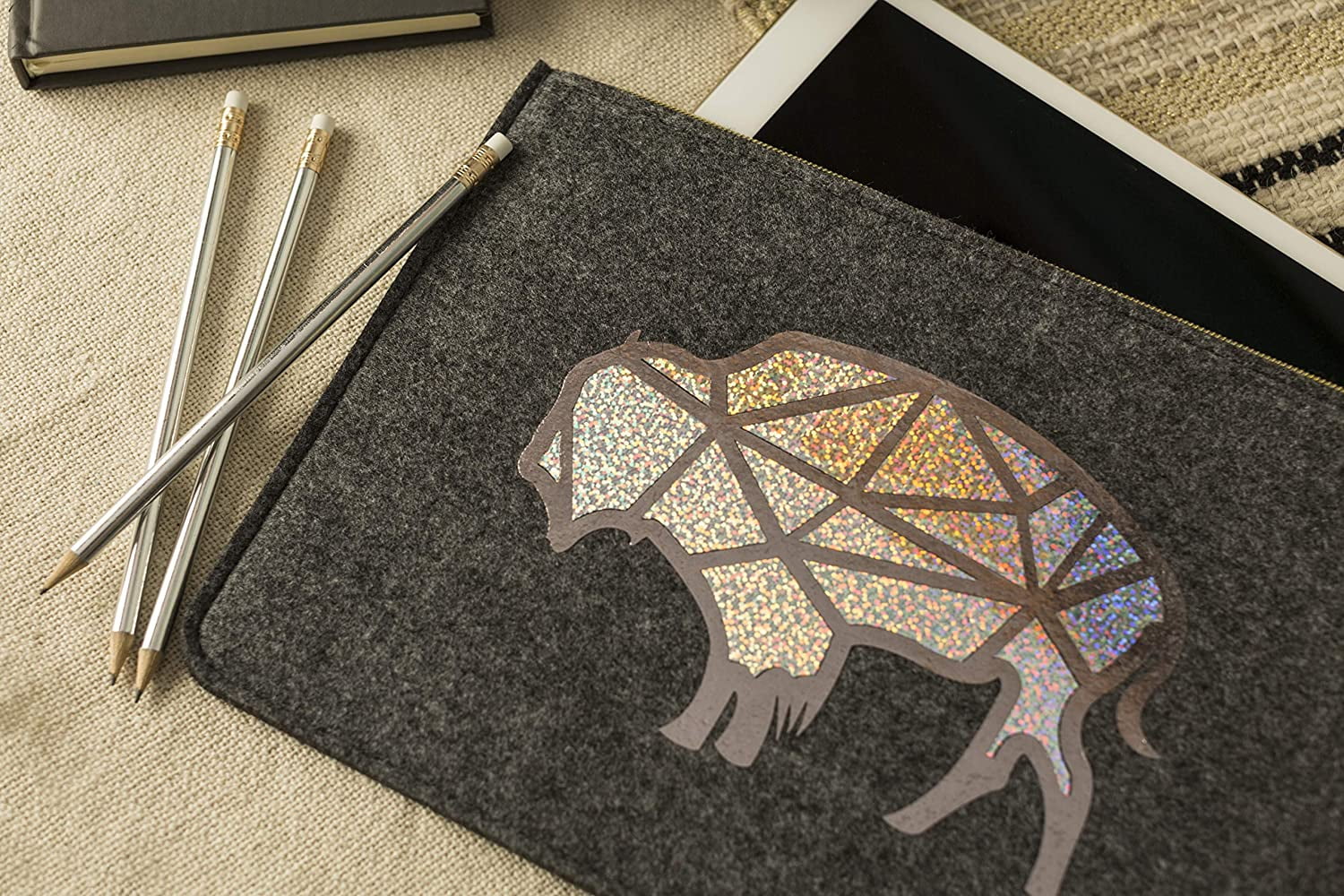 Cricut Holographic Vinyl, Gold - 12"x48"