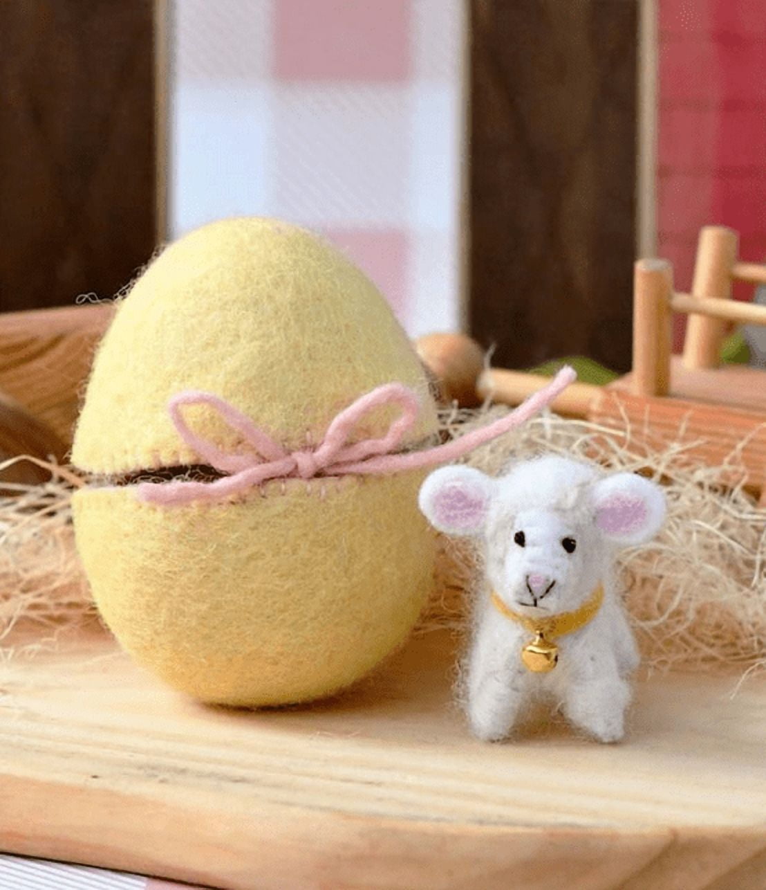 Easter Felt Egg with Hidden Surprise Inside - Handmade Wool Felt Egg Opens to Reveal Miniature Animal, Pastel Spring Decor for Holiday Table & Basket