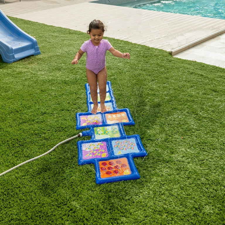 Little Tikes Animal Friends Hopscotch Sprinkler, 6 ft splash pad
