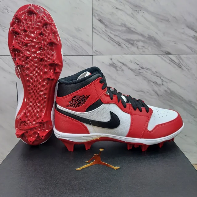 N I-K-E A i r-Jor-dan 1 Retro Mid TD Size 10.5 Chicago Red Football Cleats FJ6805-106