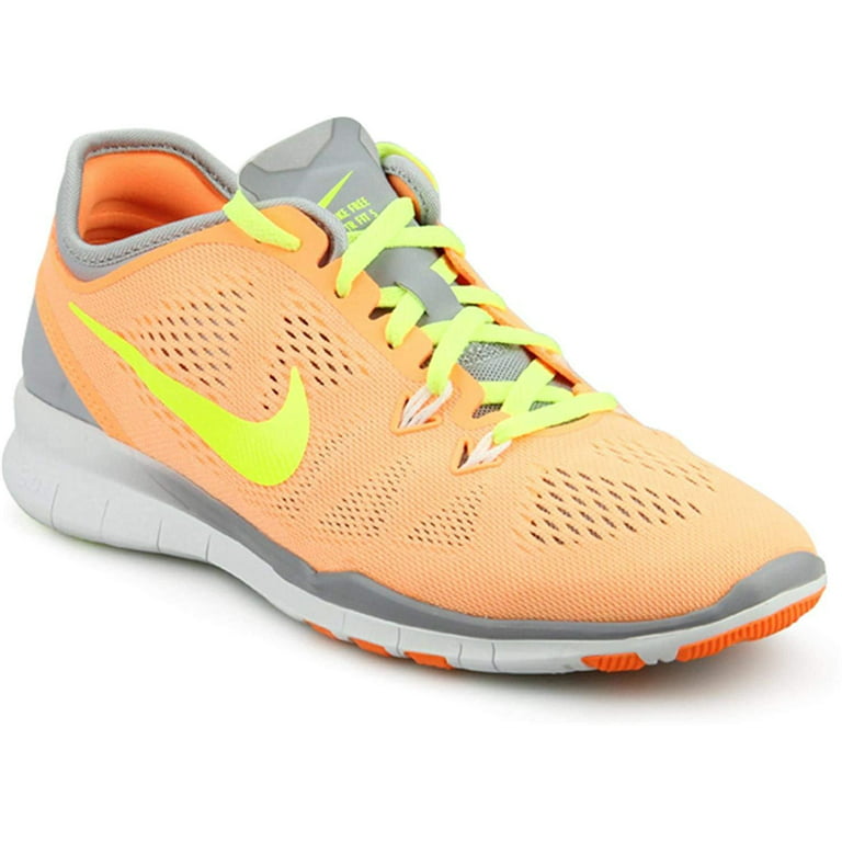 Women's Free Tr Fit 5 Running Shoes (10.5 B(M) Peach White) - Walmart.com