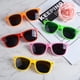 thumbnail image 4 of Gafas de sol TUPARKA en colores neón para fiestas, paquete de 12, 4 of 7