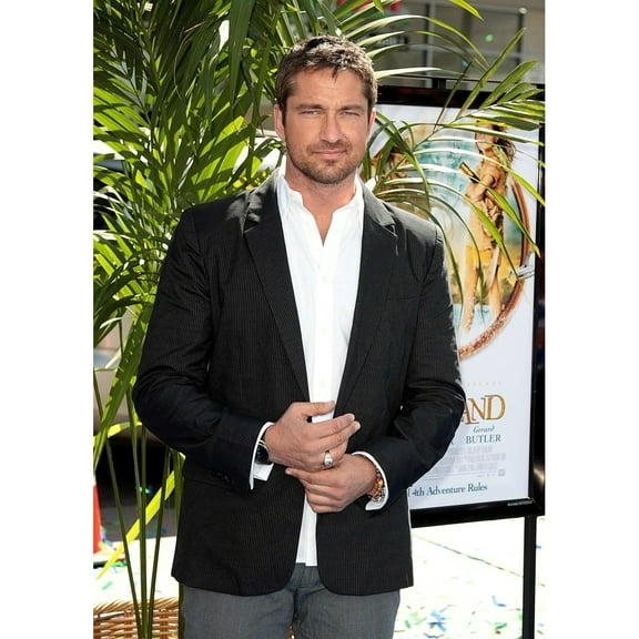 Gerard Butler At Arrivals For Nim'S Island Premiere Grauman'S Chinese Theatre Los Angeles Ca March 30 2008. Photo