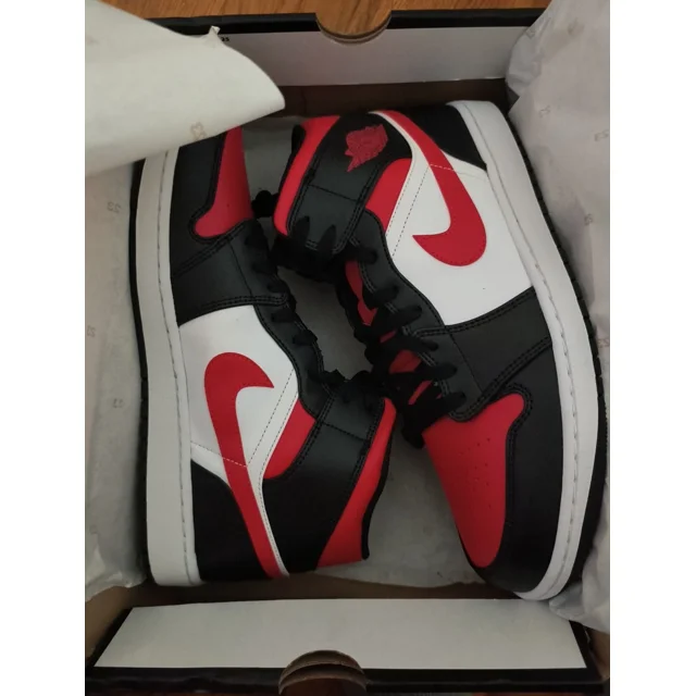 Ni - ke Ni - ke Air Jordan 1 Mid Bred Toe 554724-079 Lifestyle Sneaker