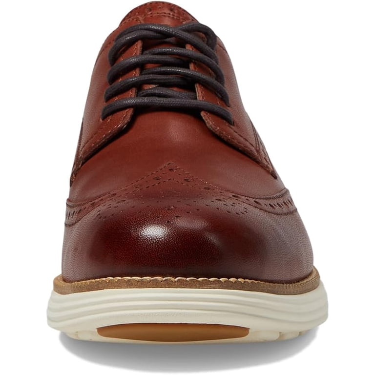 Cole Haan Men display picture 2