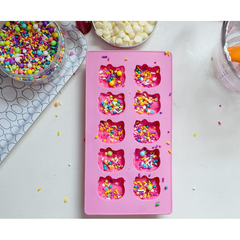 Hello Kitty Novelty Non-Toxic Silicone Ice Cube Trays - China Ice Mold and  Silicone Ice Cube Tray price