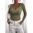thumbnail image 4 of Remera Henley de Manga Larga PRETTYGARDEN Otoño 2025 Gris Verde M, 4 of 8