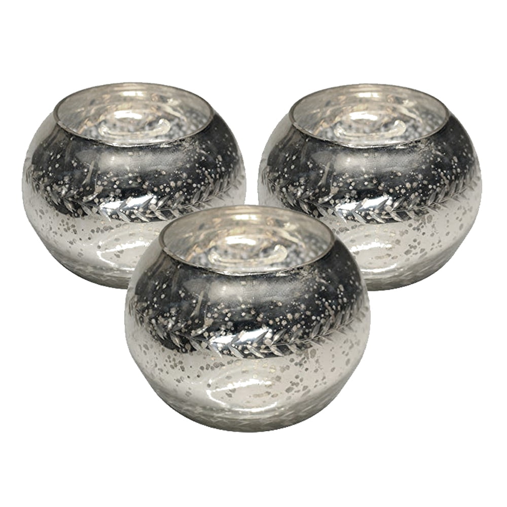 Round candle holder in silver 