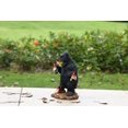 thumbnail image 2 of Statue de Gnomes en Trouble avec Ours, 2 of 4