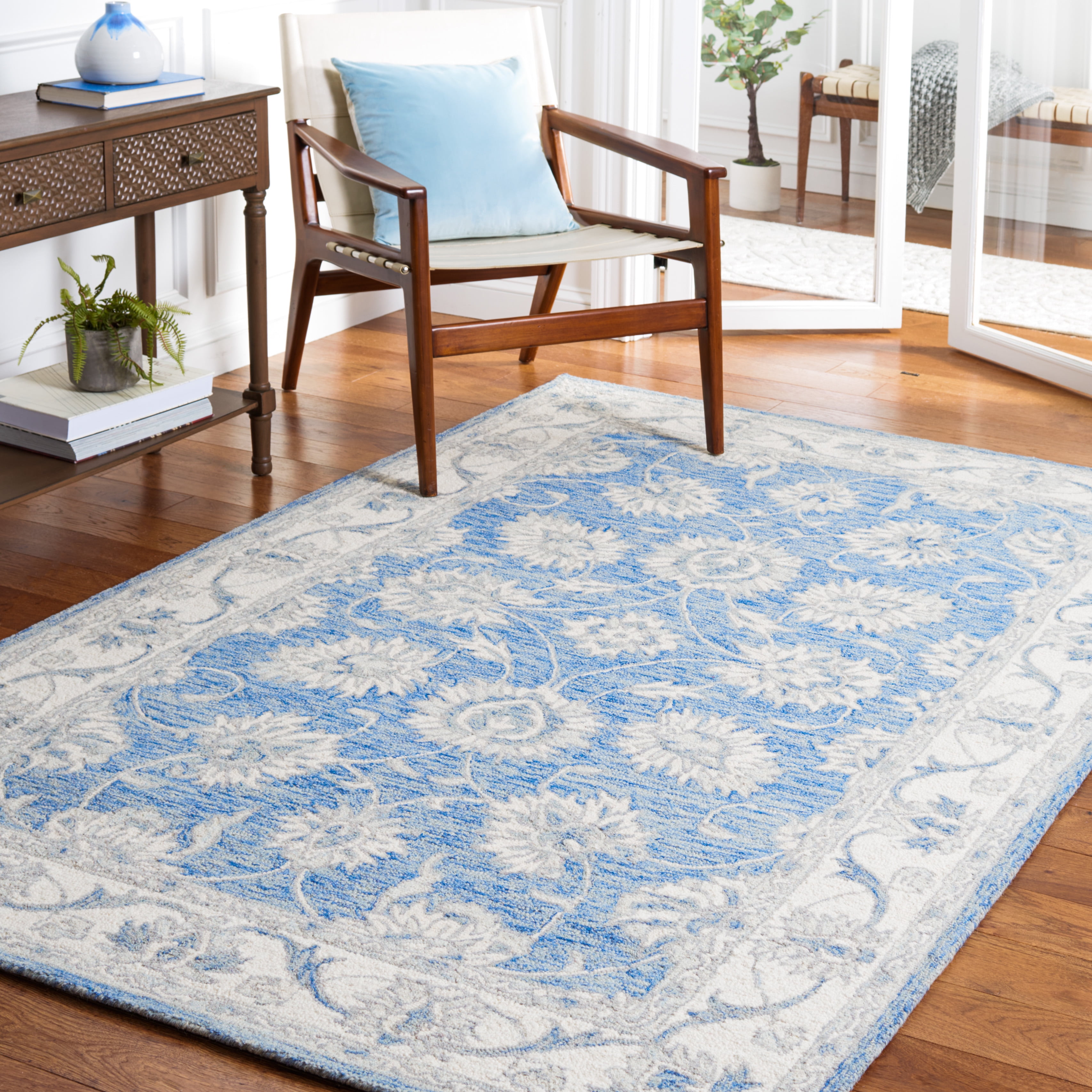SAFAVIEH Micro-Loop Larry Oriental Area Rug, Blue/Ivory, 5' x 5' Square