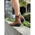 thumbnail image 2 of Bota Vaquera Tacón Bajo Texas Para Mujer Micro Suede Capreto Café, 2 of 7