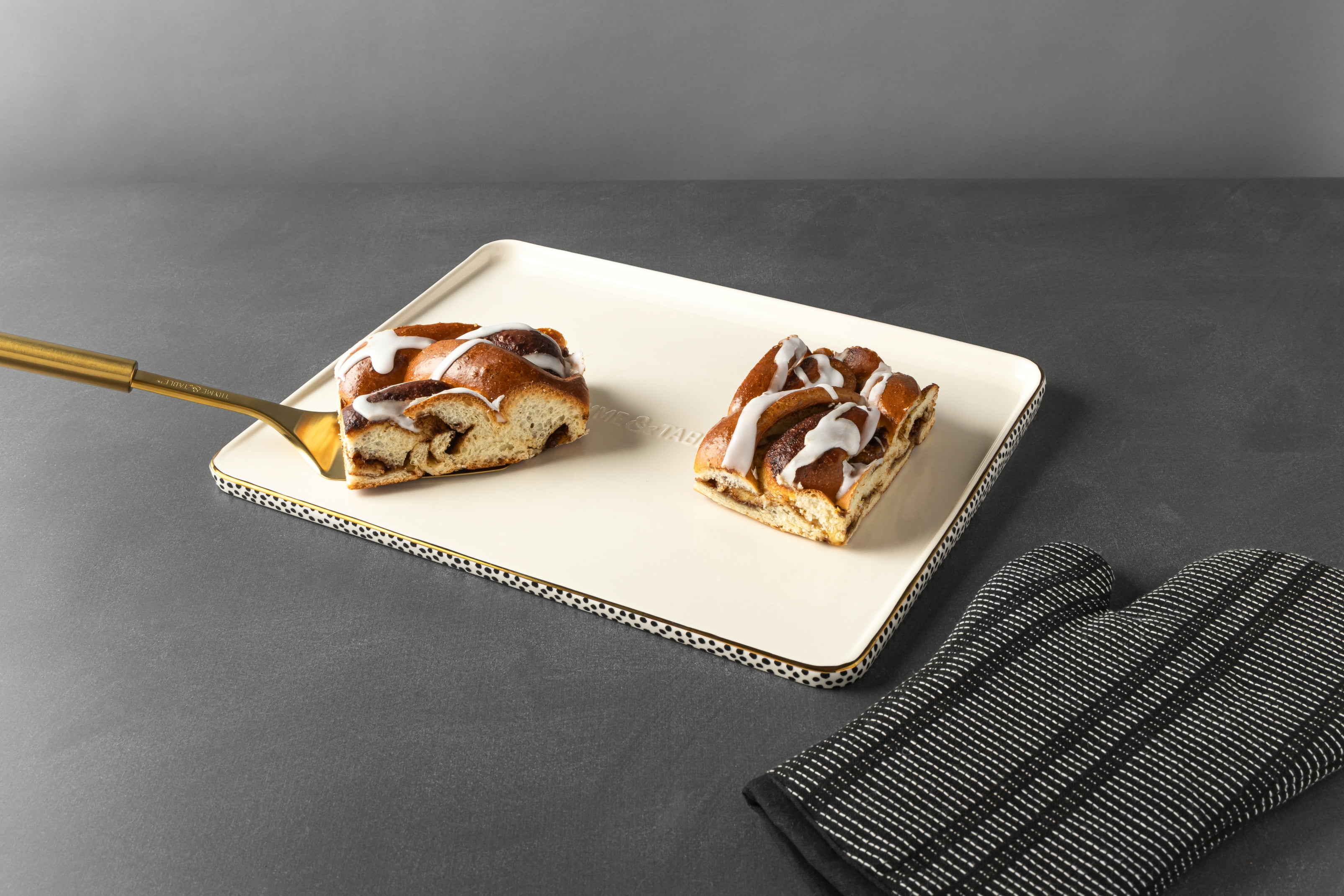 Thyme & Table 15"  Square Pizza Stone Ceramic - Dot