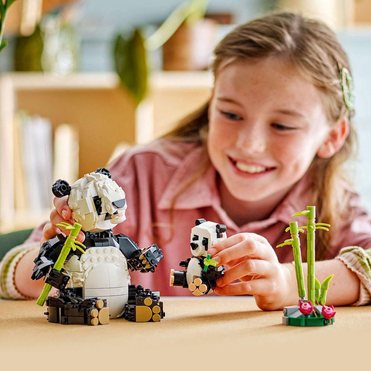 LEGO Creator Les animaux sauvages : la famille de pandas 31165 Ensemble de construction (626 pièces)