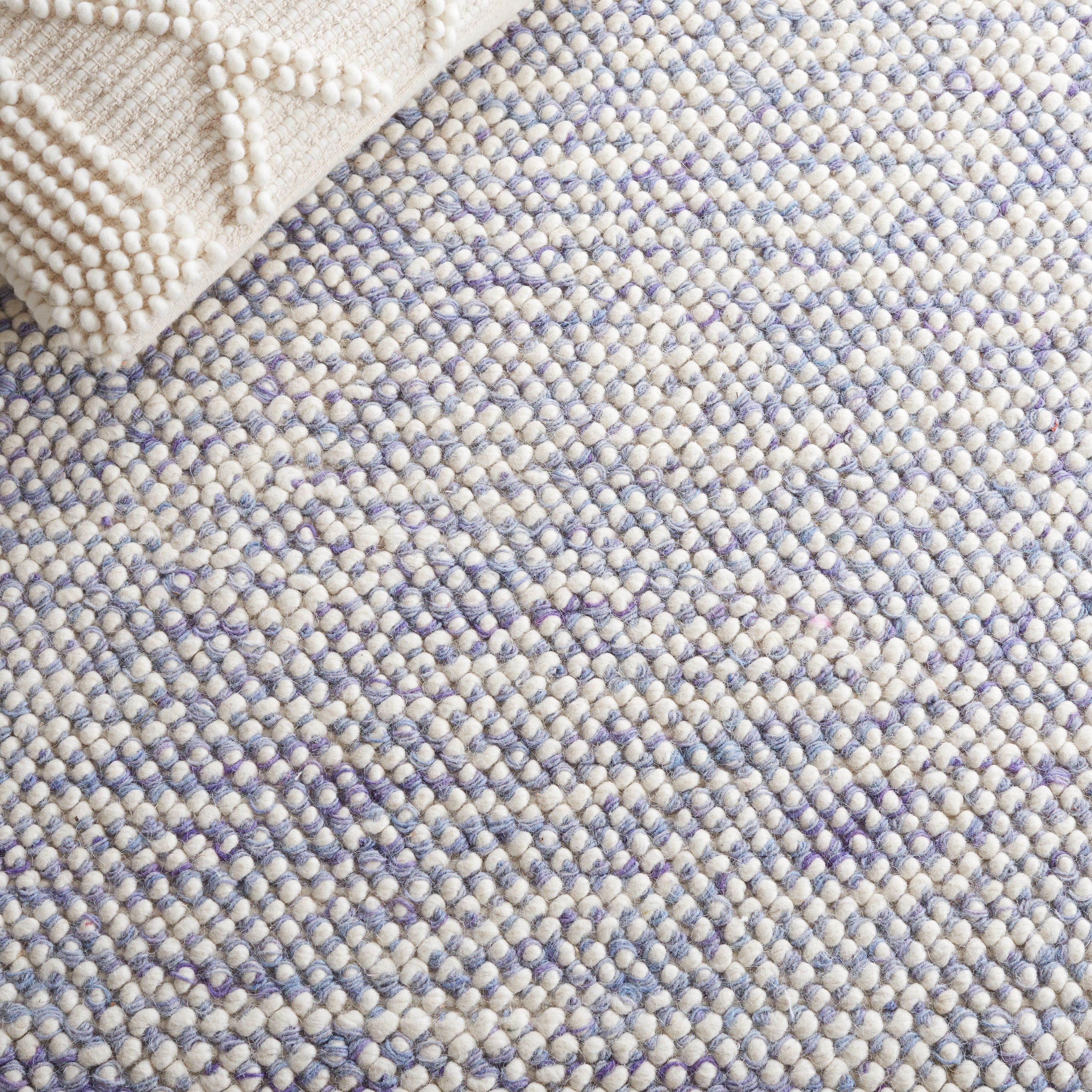 SAFAVIEH Natura Finn Distressed Area Rug, Blue/Ivory, 6' x 6' Round