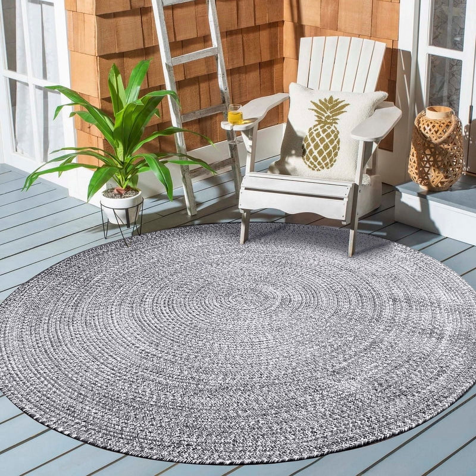 Superior Two-Toned Braided Round Indoor/ Outdoor Area Rug, Charcoal/ White, 4'