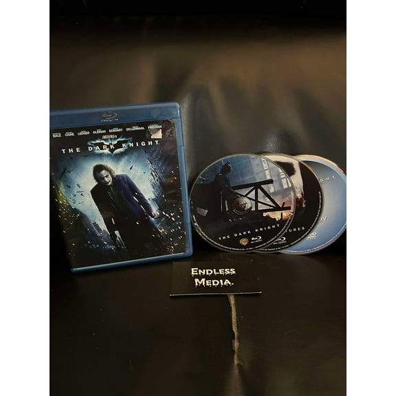 Pre-Owned The Dark Knight [WS] [Blu-ray]