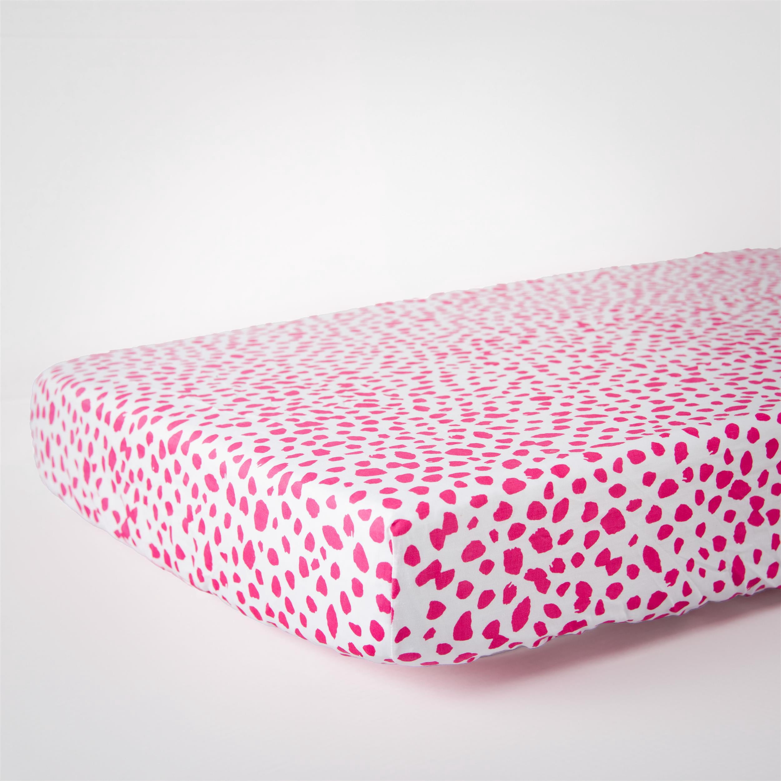 Rizzy Home 28" X 52" White/Pink Dots Cotton Cribsheet