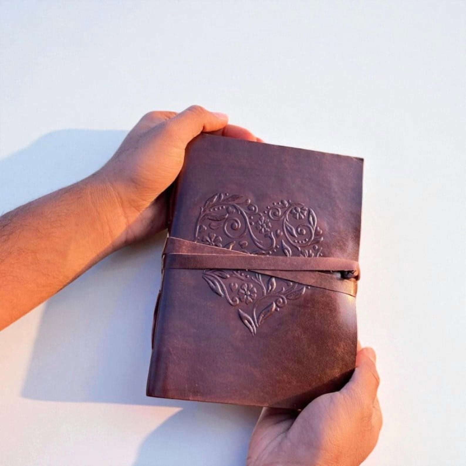Handmade Leather Journal 5x7 Inch – Vintage Brown Notebook with 200 Deckle-Edge Pages, Travel Diary, Sketchbook, Gift for Writers