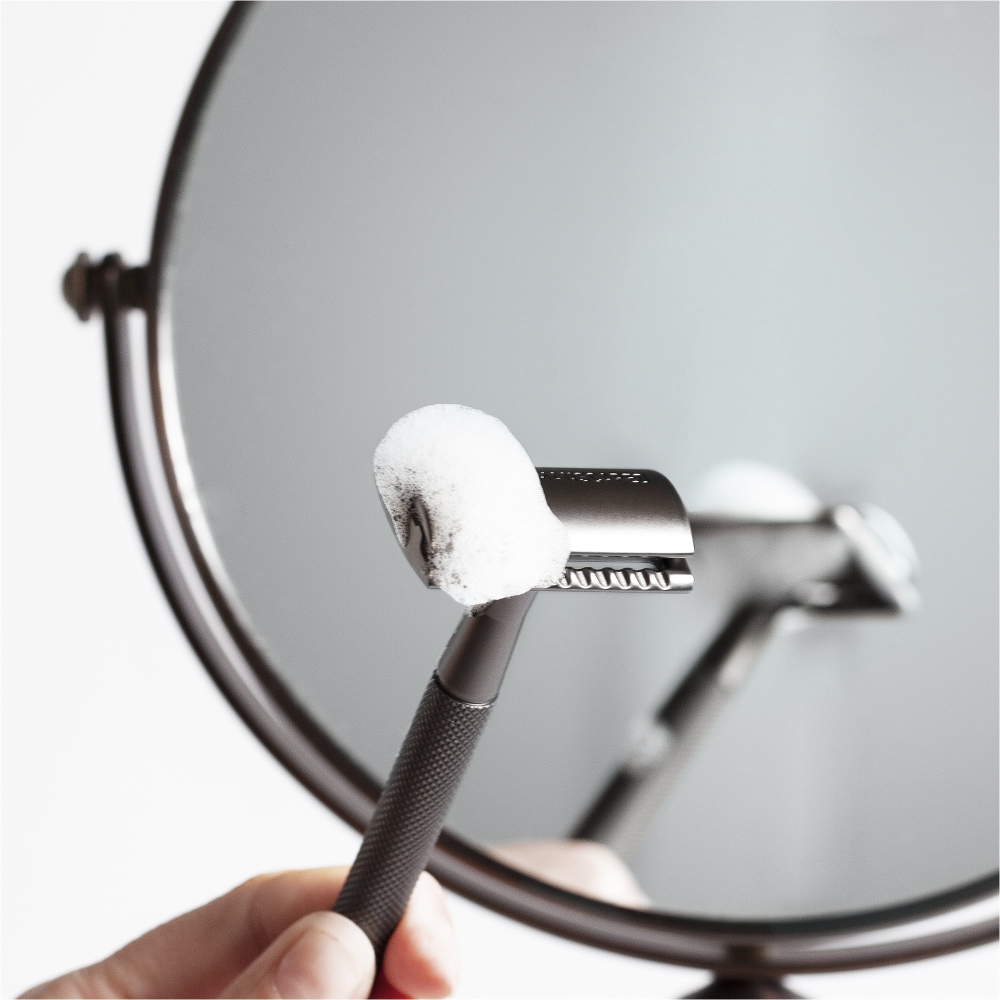 MANSCAPED® The Plow™ 2.0 Men's Premium Single Blade Double-Edged Safety Face Razor - Grey