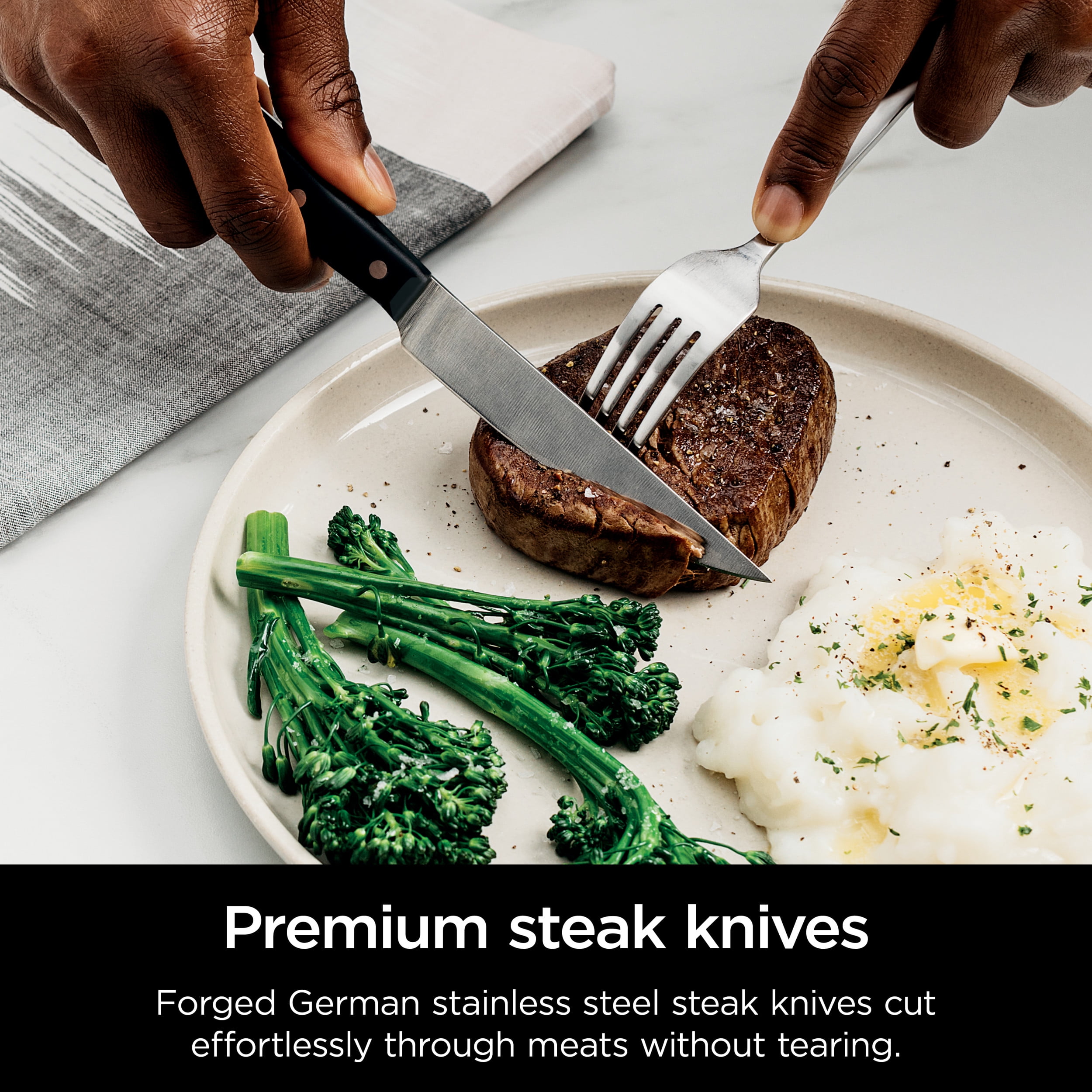Ninja Foodi NeverDull Premium 17-Piece Knife Set with Built-in Sharpener