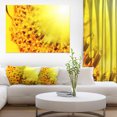 thumbnail image 1 of Tournesol Jaune Vif Gros Plan - Impression sur Toile Florale, 1 of 3