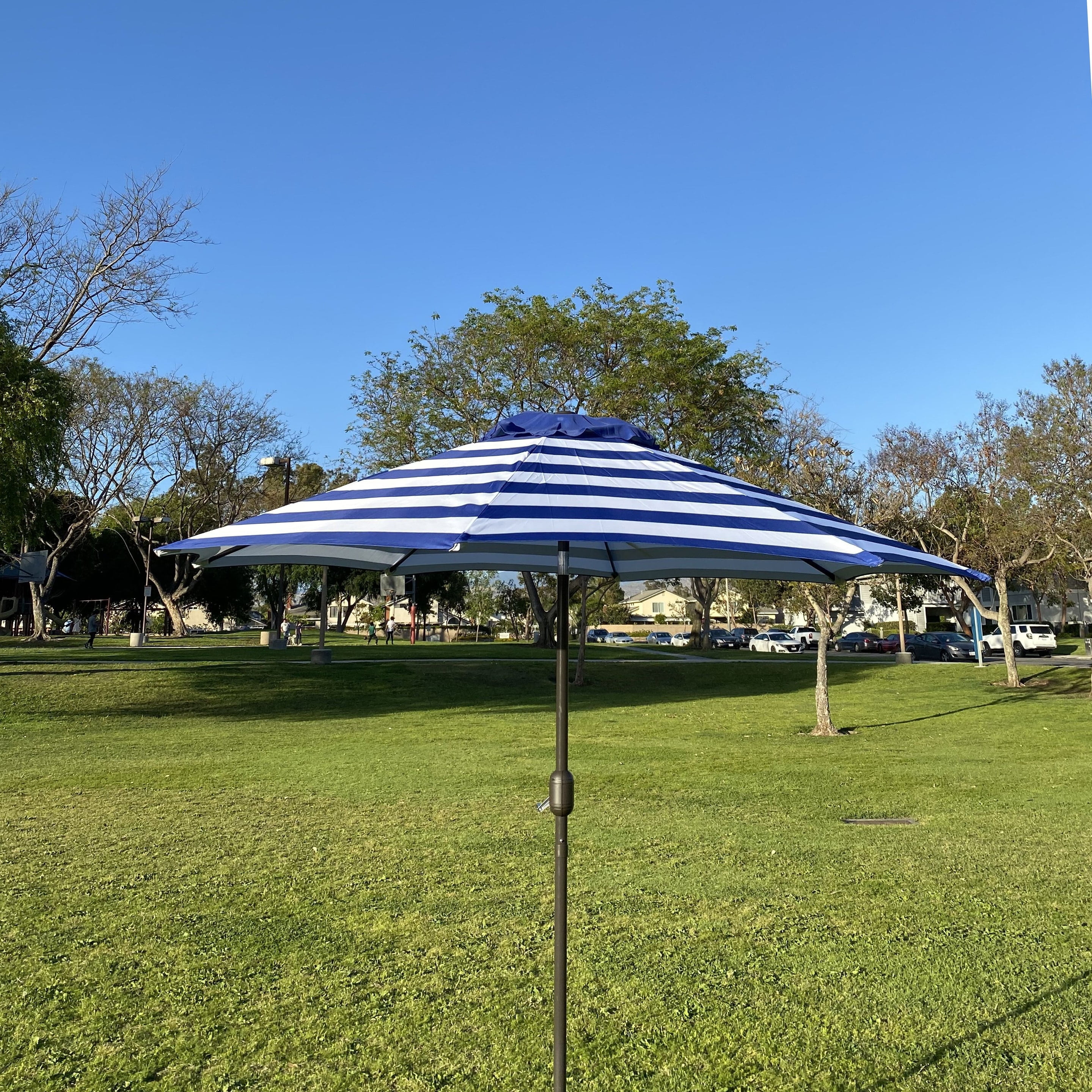 9 Feet  Blue/White Strip Patio Umbrella with Tilt and Crank
