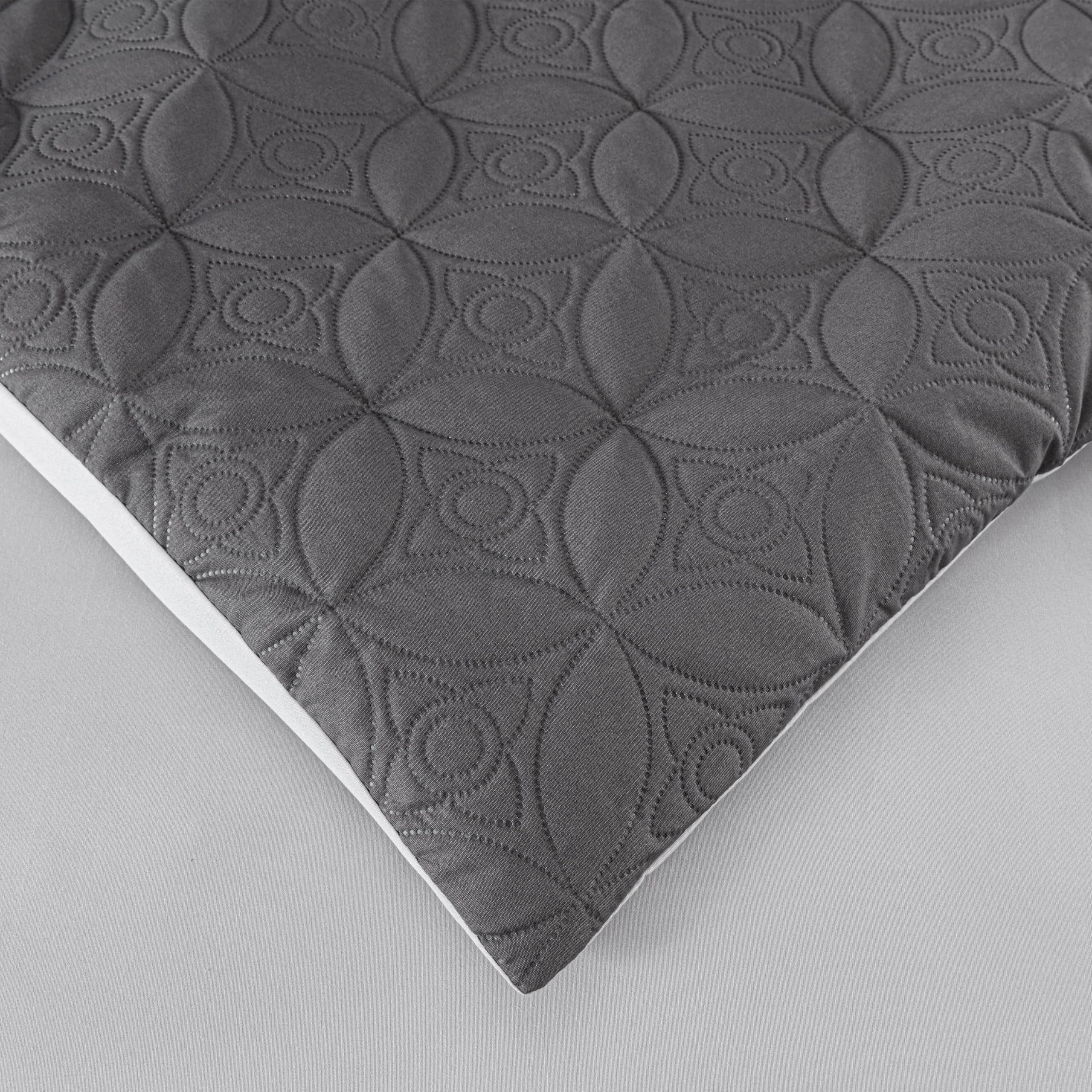 Chezmoi Collection 7-Piece Medallion Patchwork Comforter Set, Full, Black/Gray/Light Gray