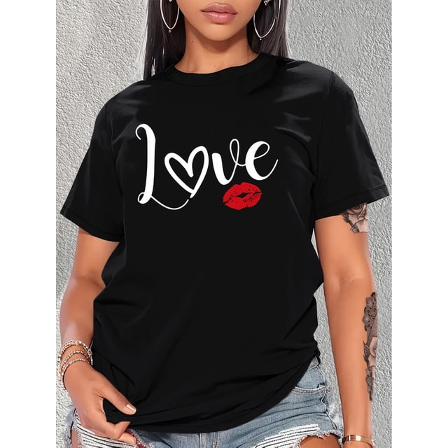 Camiseta para mujer verano cuello redondoChic Red Lips & Love Letter Print Women's T-Shirt - Casual Round Neck, Short Sleeve Top, Breathable Polyester, Machine Washable - Perfect for Spring/Summer/F