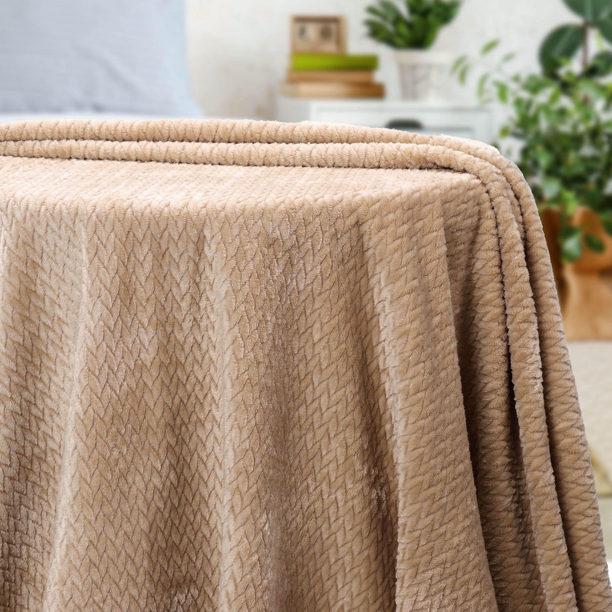 Unique Bargains 280GSM Flannel Fleece Throw Bed Blanket, 50" x 59", Taupe